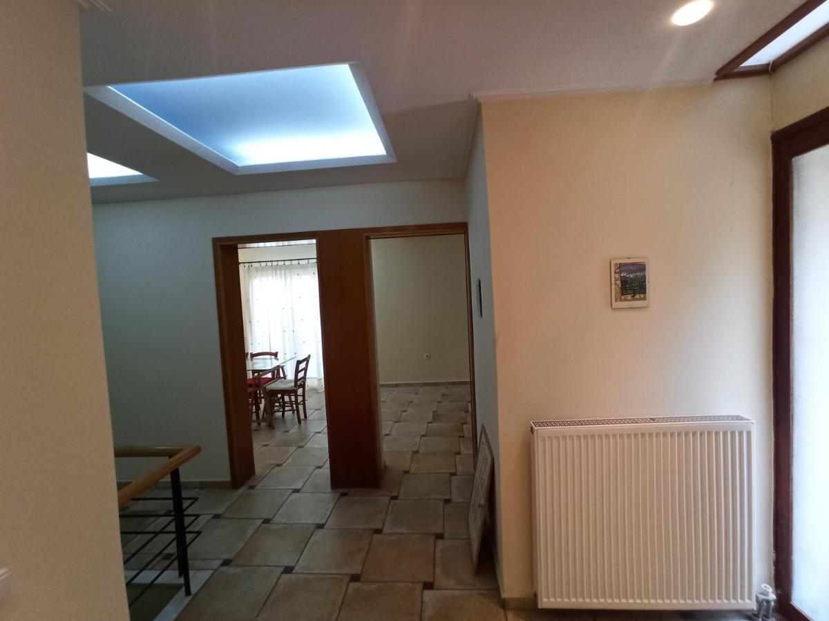 Σπίτι Στο Ρίο Πατρών Με Κήπο - Detached House In Rio With Garden Apartamento Exterior foto