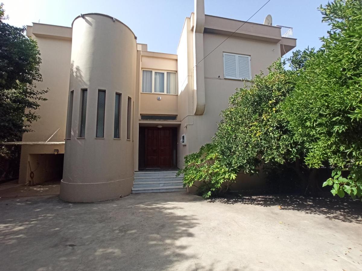 Σπίτι Στο Ρίο Πατρών Με Κήπο - Detached House In Rio With Garden Apartamento Exterior foto