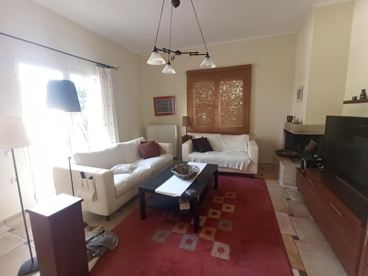 Σπίτι Στο Ρίο Πατρών Με Κήπο - Detached House In Rio With Garden Apartamento Exterior foto