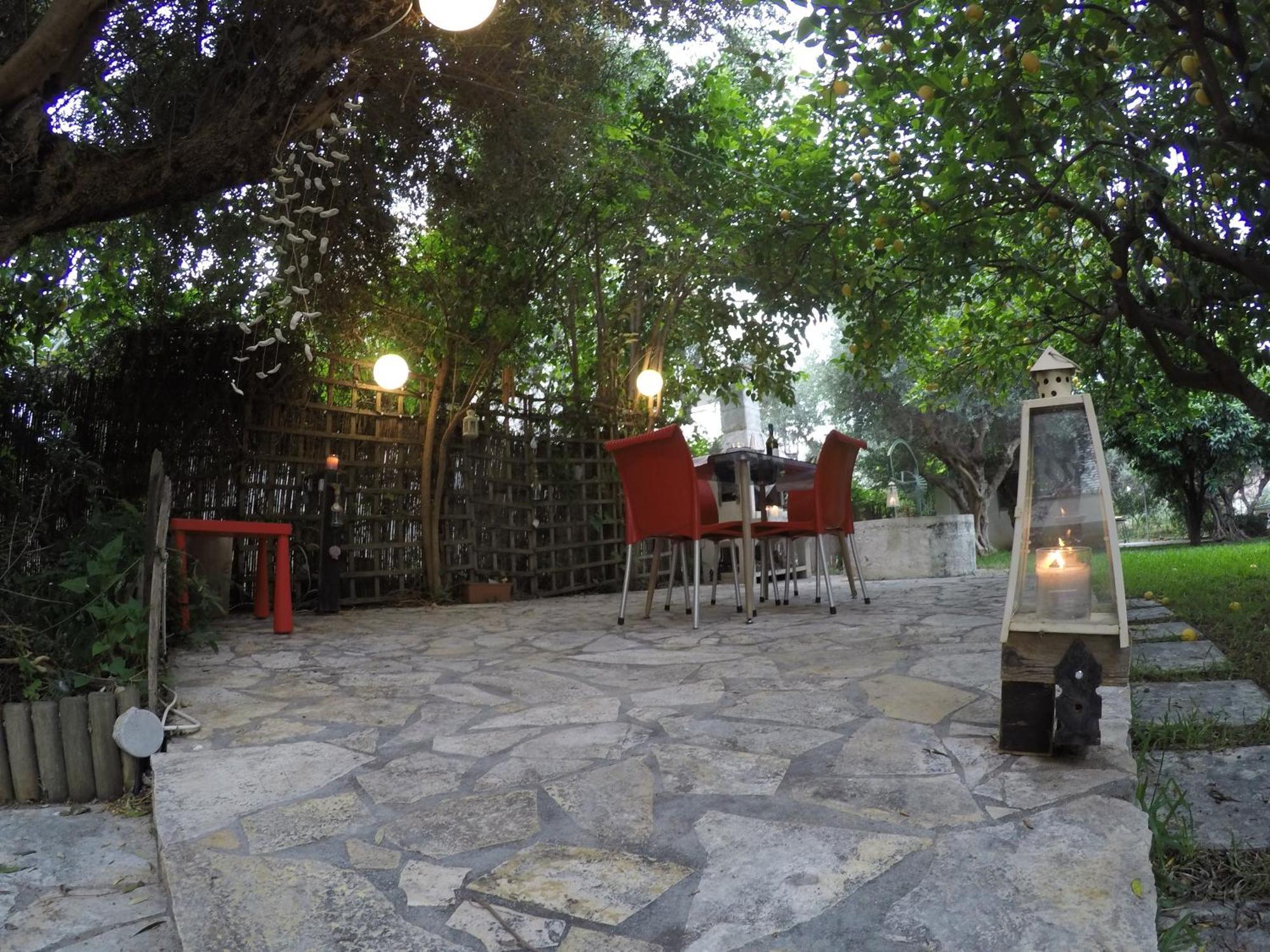 Σπίτι Στο Ρίο Πατρών Με Κήπο - Detached House In Rio With Garden Apartamento Exterior foto