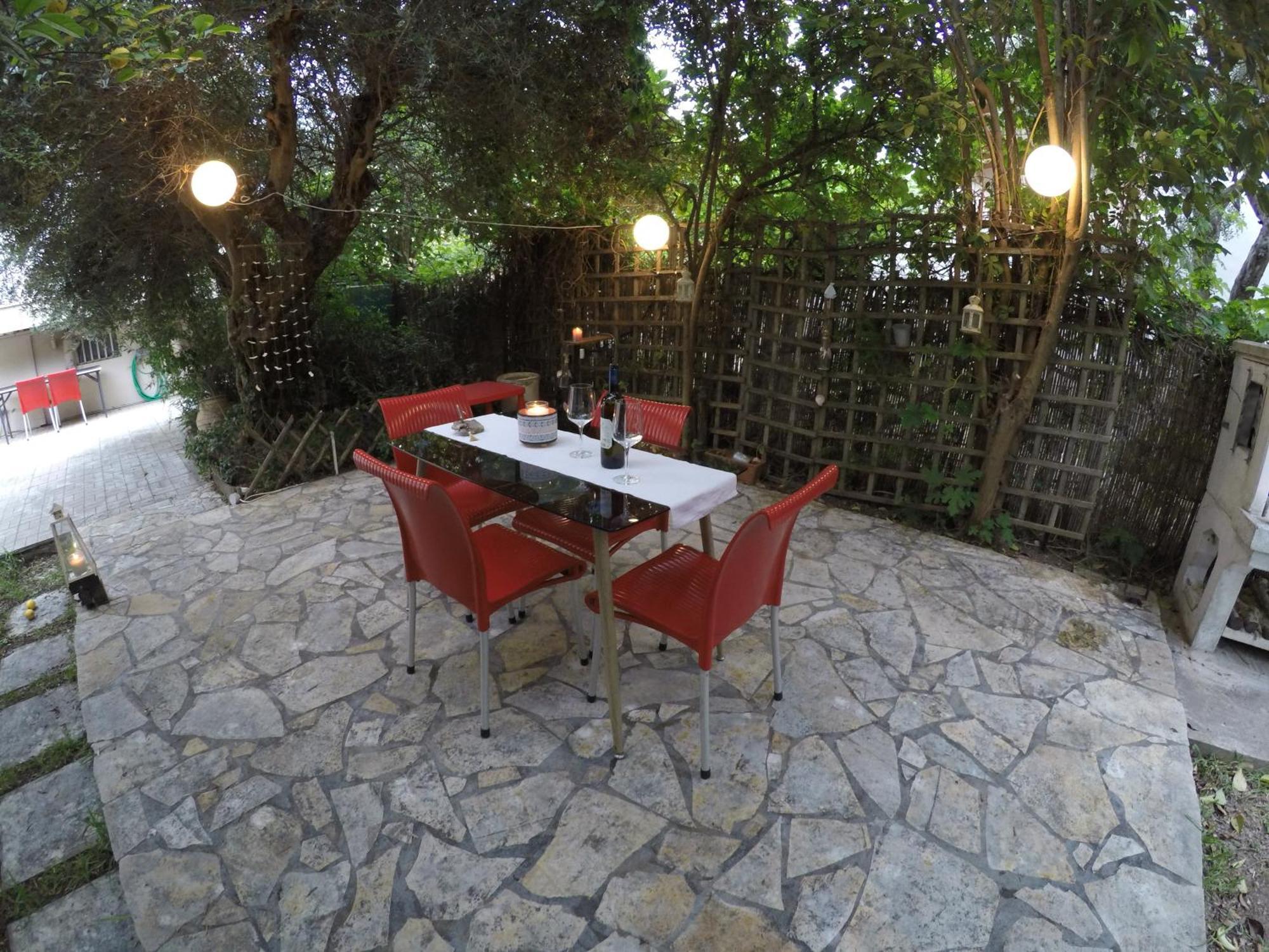 Σπίτι Στο Ρίο Πατρών Με Κήπο - Detached House In Rio With Garden Apartamento Exterior foto