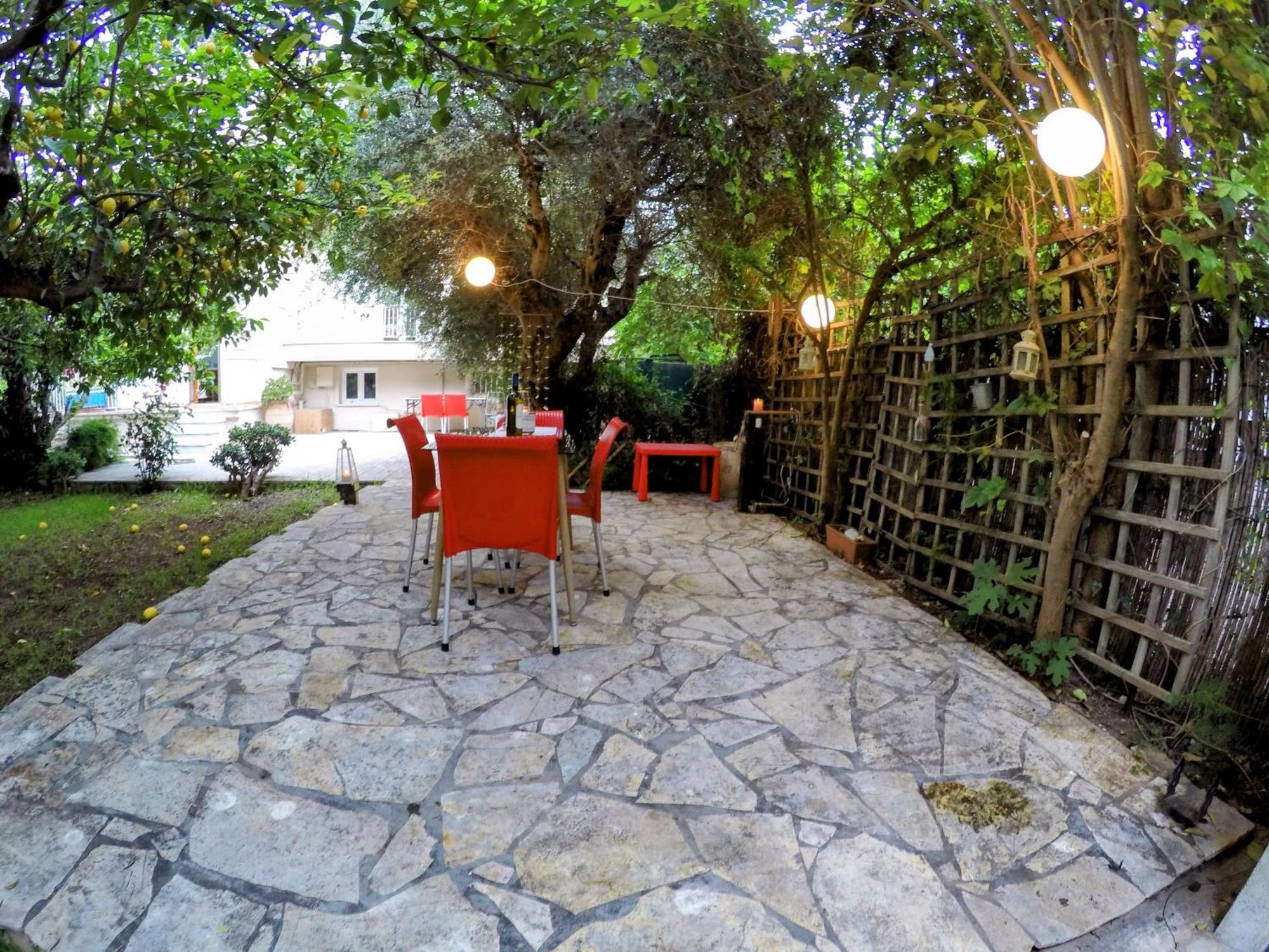 Σπίτι Στο Ρίο Πατρών Με Κήπο - Detached House In Rio With Garden Apartamento Exterior foto